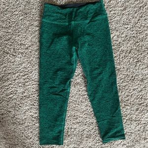 Beyond Yoga Flexible Green and Black Capris
